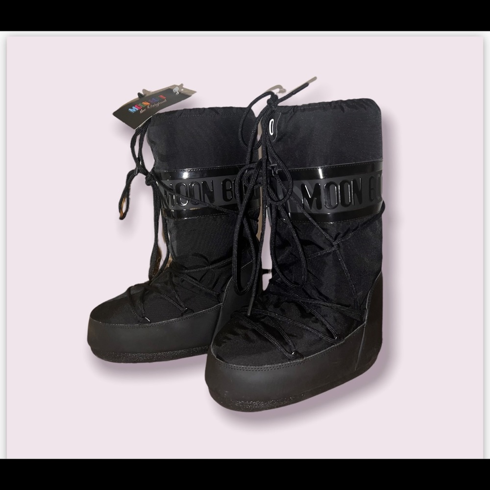Moon boots